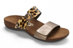 RS2845_SS15_camila_brnz-hpr_large